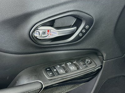 2023 Jeep Cherokee Altitude 4X4 Lux Elite Package
