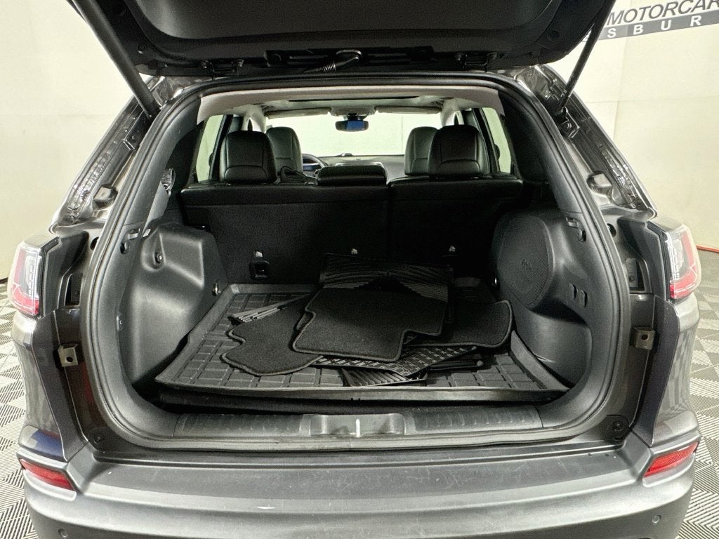 2023 Jeep Cherokee Altitude 4X4 Lux Elite Package