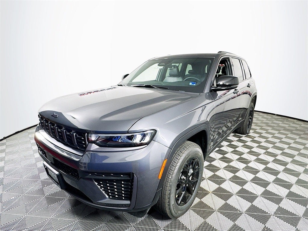 2026 Jeep Grand Cherokee Laredo