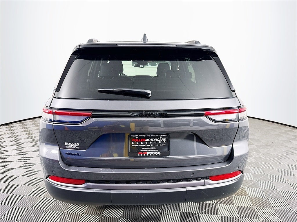 2026 Jeep Grand Cherokee Laredo