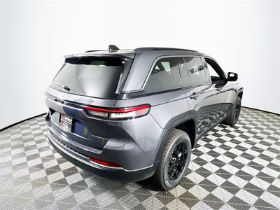 2026 Jeep Grand Cherokee Laredo