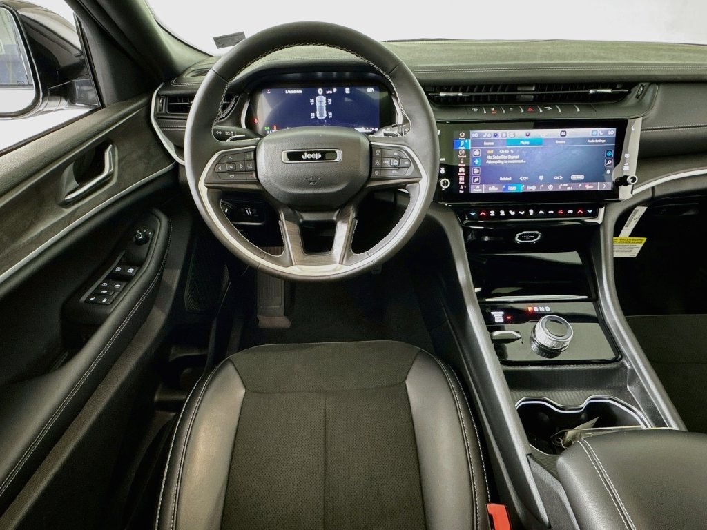 2026 Jeep Grand Cherokee Altitude