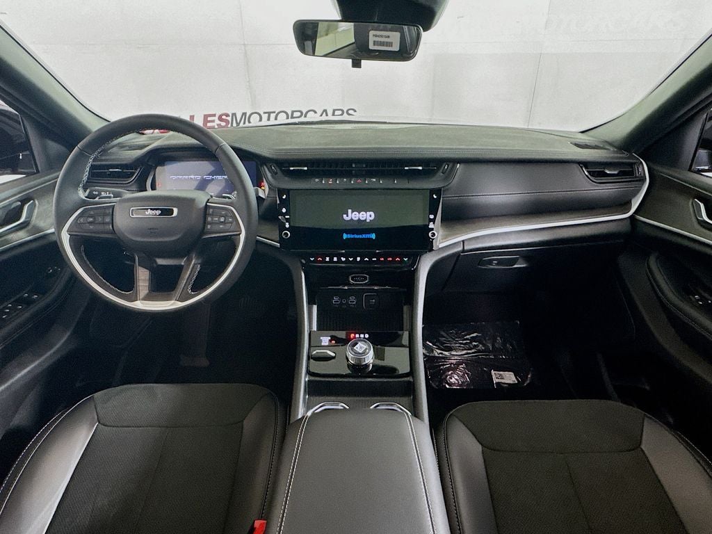 2026 Jeep Grand Cherokee Laredo