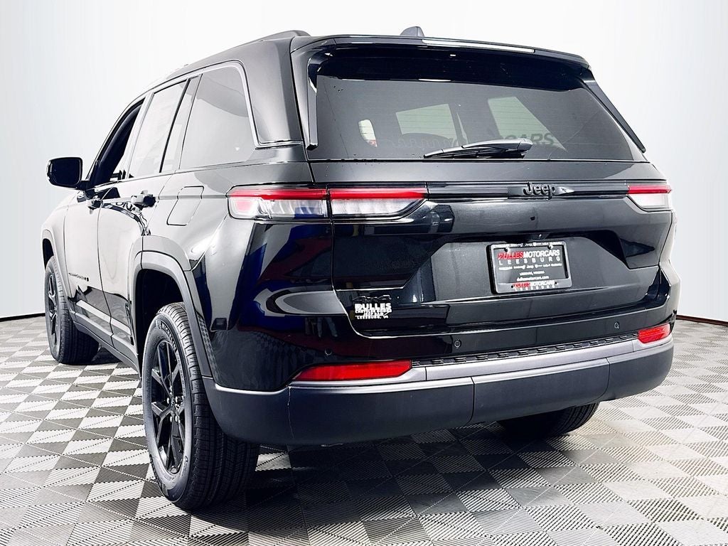 2026 Jeep Grand Cherokee Laredo