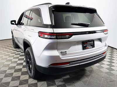 2026 Jeep Grand Cherokee Laredo