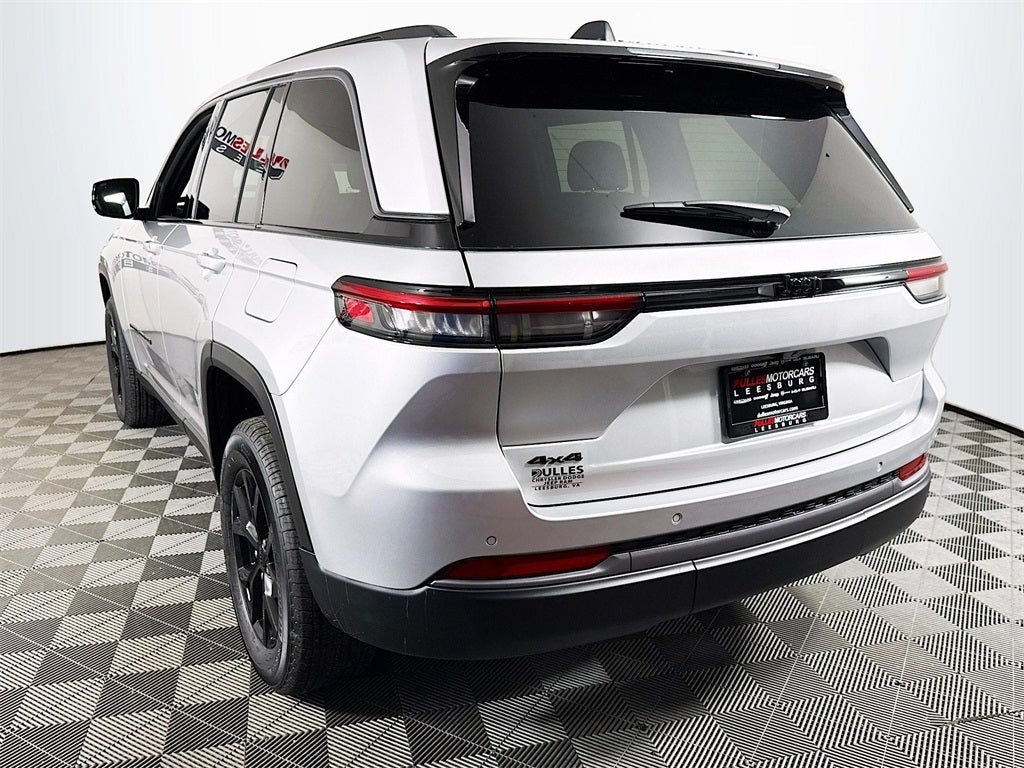 2026 Jeep Grand Cherokee Laredo