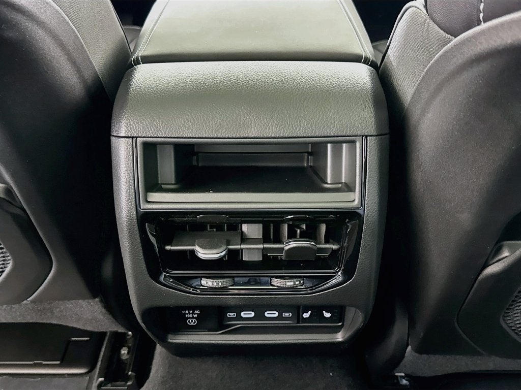 2027 Jeep Grand Cherokee Limited Reserve