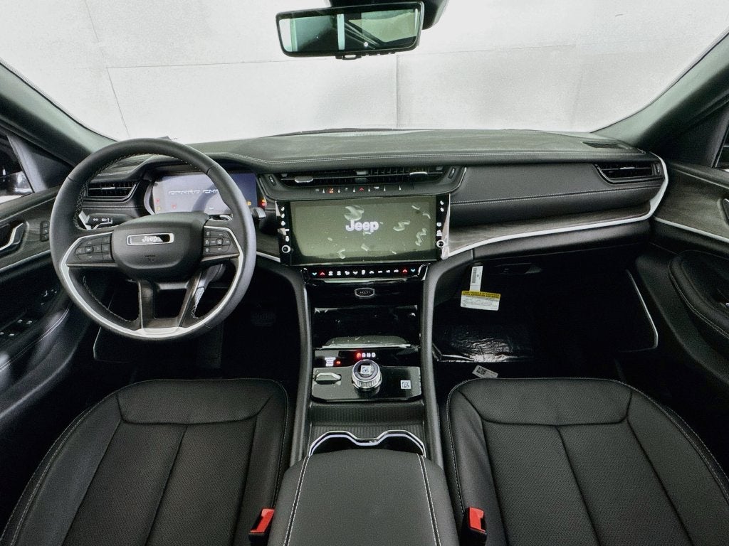 2027 Jeep Grand Cherokee Limited Reserve