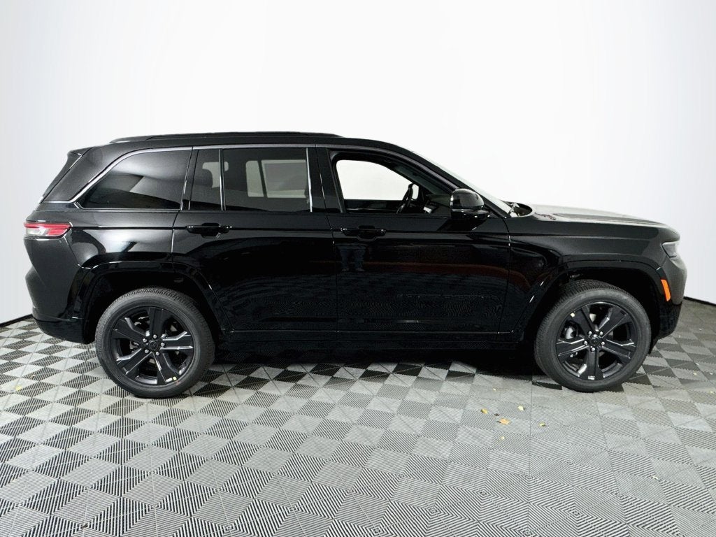2027 Jeep Grand Cherokee Limited Reserve
