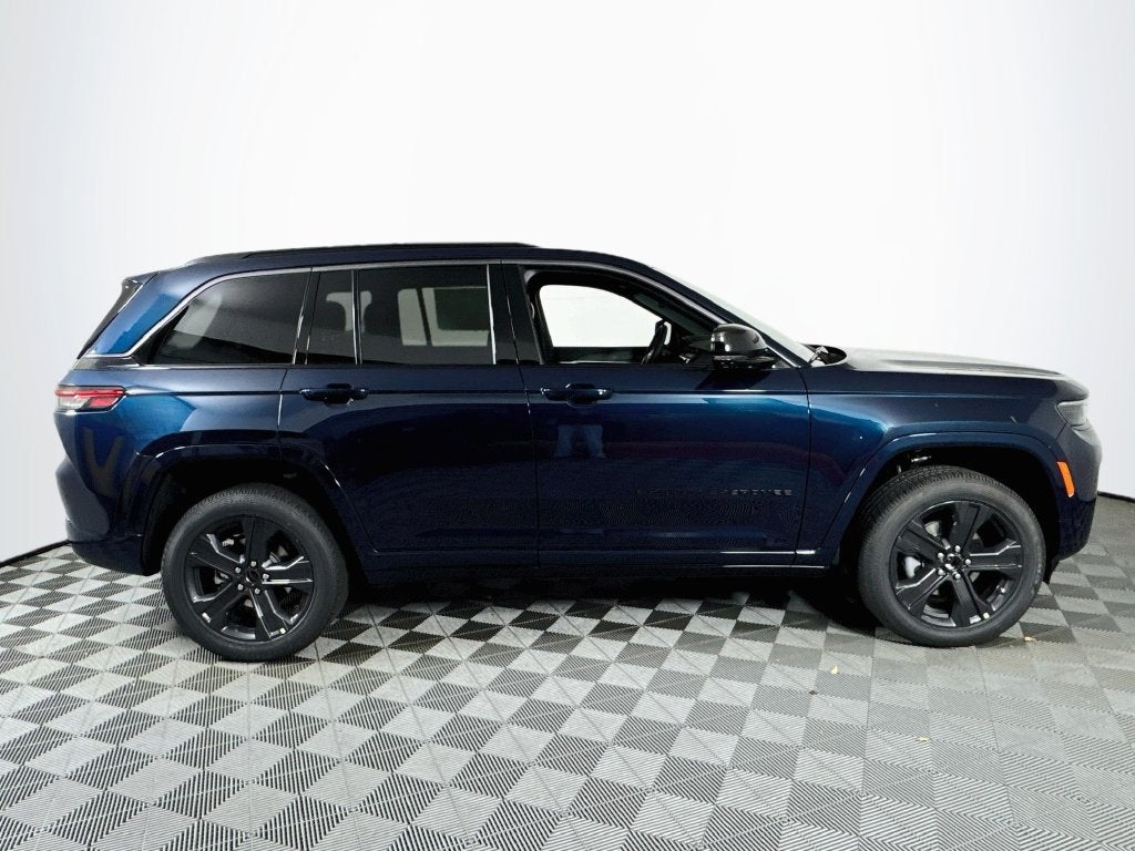 2027 Jeep Grand Cherokee Limited Reserve