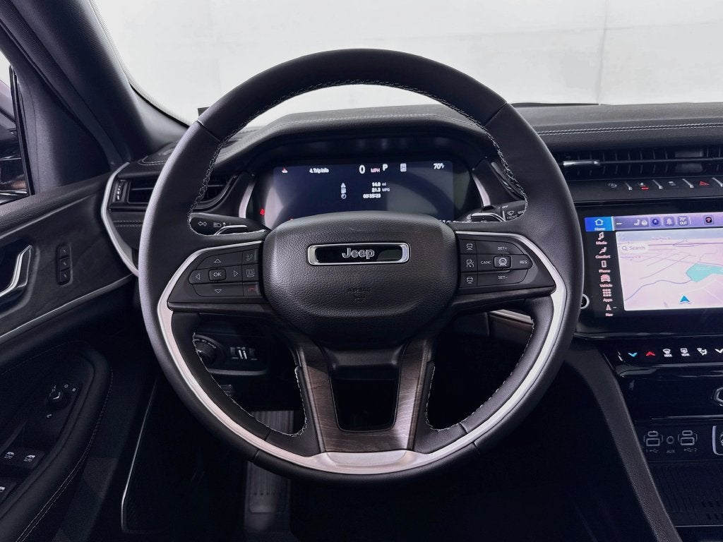 2027 Jeep Grand Cherokee Limited Reserve