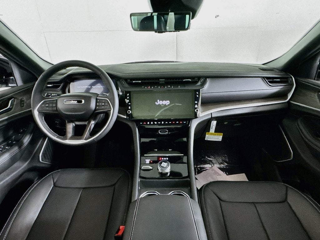 2027 Jeep Grand Cherokee Limited Reserve