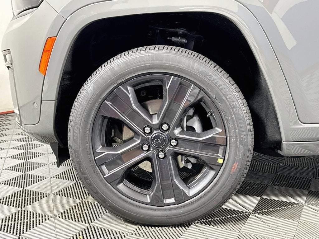 2027 Jeep Grand Cherokee Limited Reserve