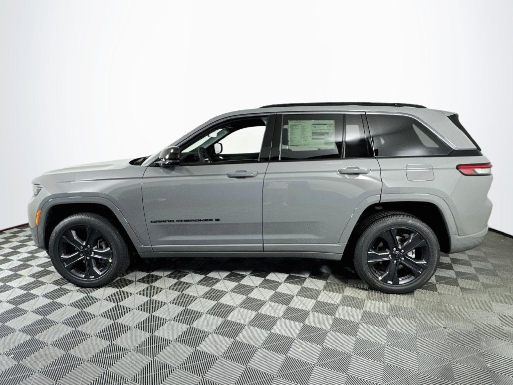 2027 Jeep Grand Cherokee Limited Reserve