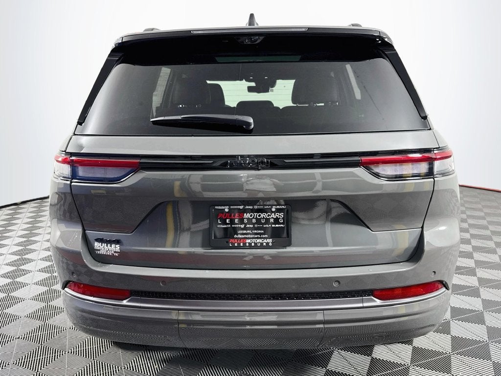 2027 Jeep Grand Cherokee Limited Reserve