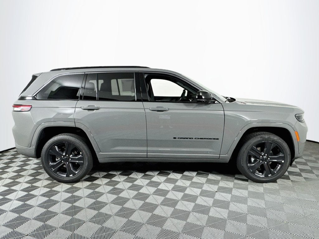 2027 Jeep Grand Cherokee Limited Reserve