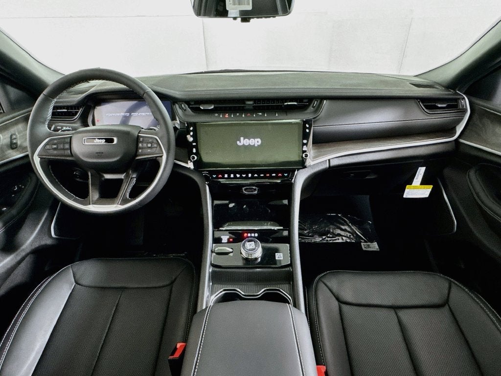 2027 Jeep Grand Cherokee Limited Reserve