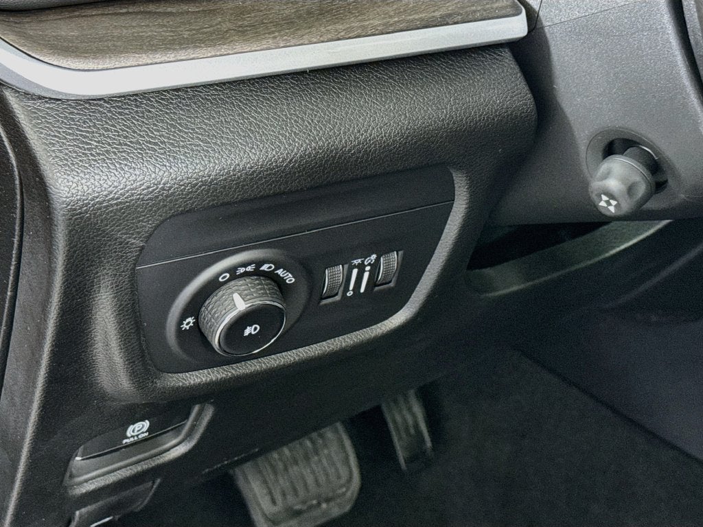 2027 Jeep Grand Cherokee Limited