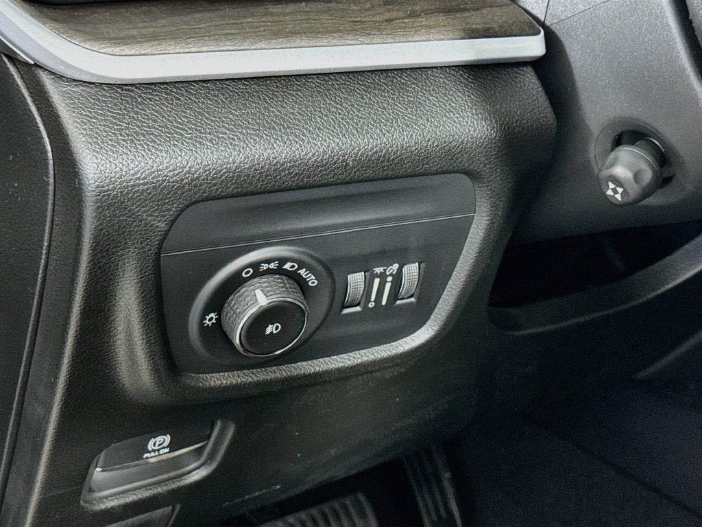 2027 Jeep Grand Cherokee Limited Reserve