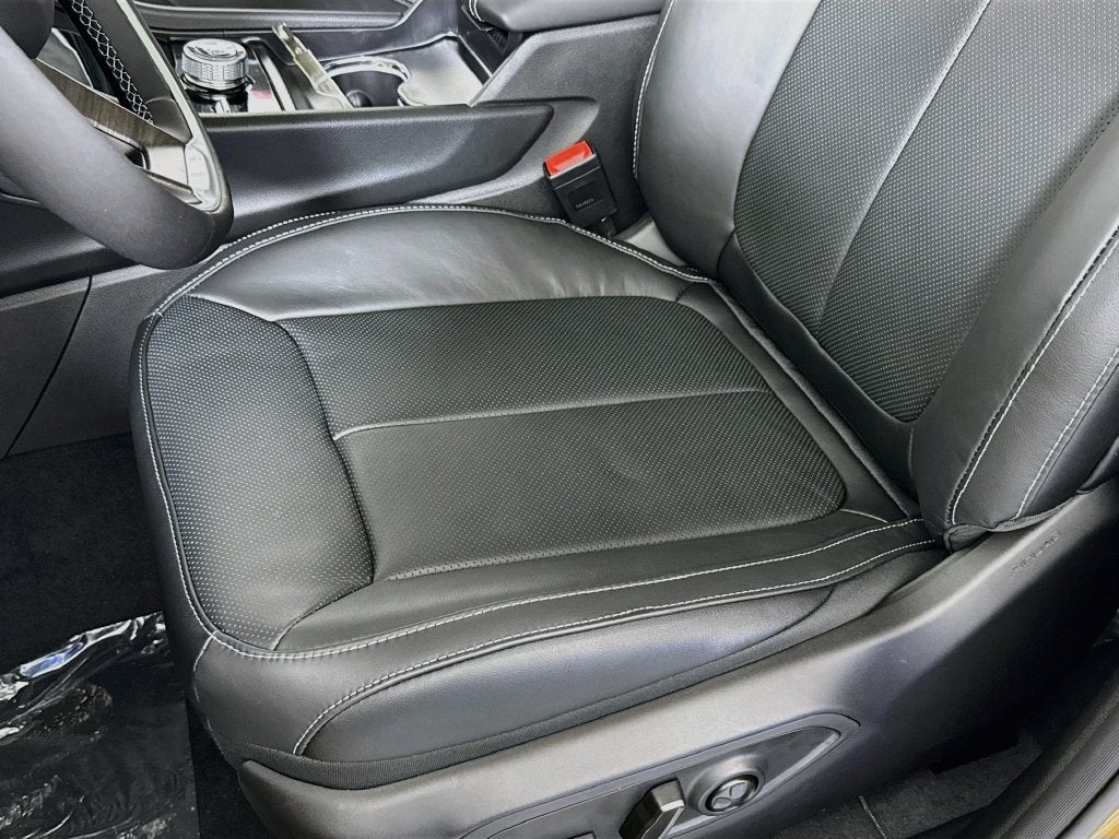 2027 Jeep Grand Cherokee Limited Reserve