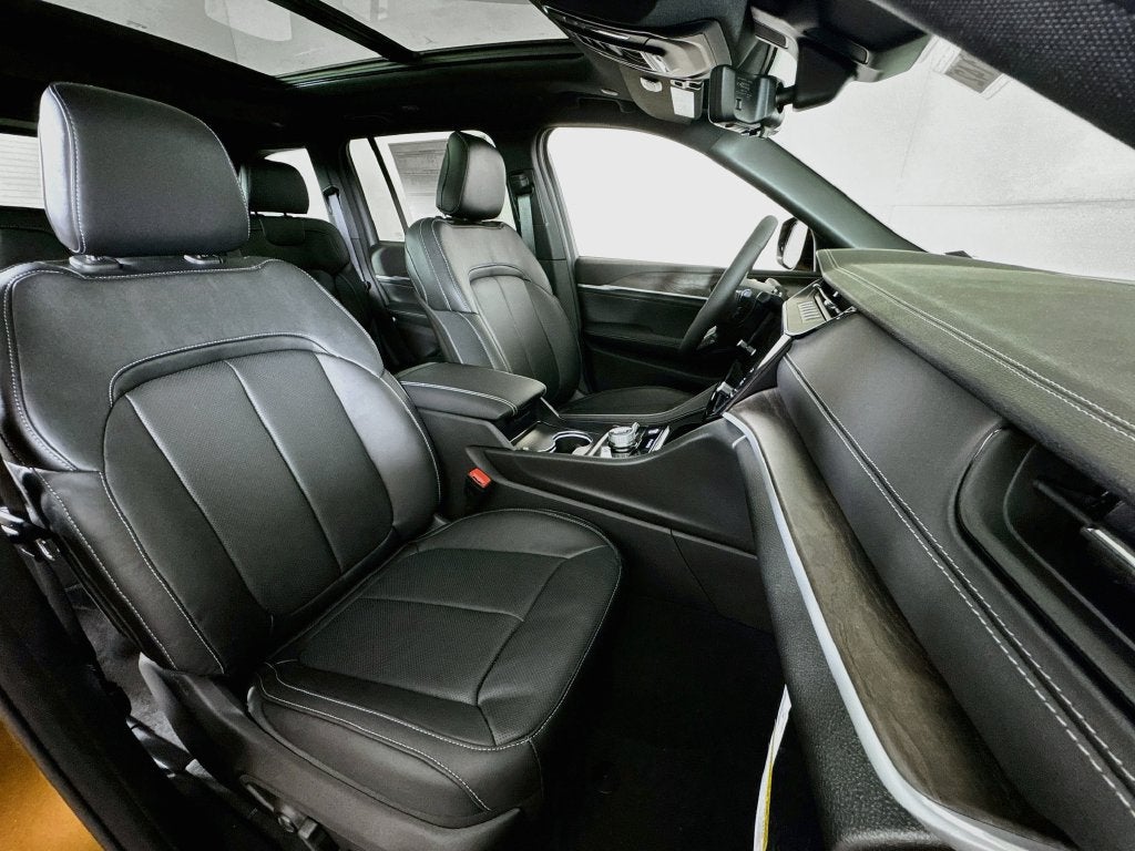 2027 Jeep Grand Cherokee Limited Reserve