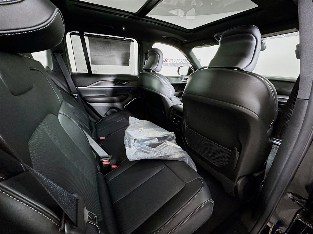 2025 Jeep Grand Cherokee Overland