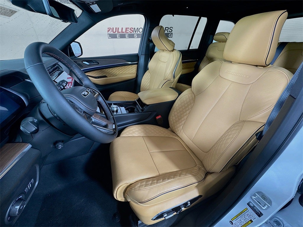 2025 Jeep Grand Cherokee Summit