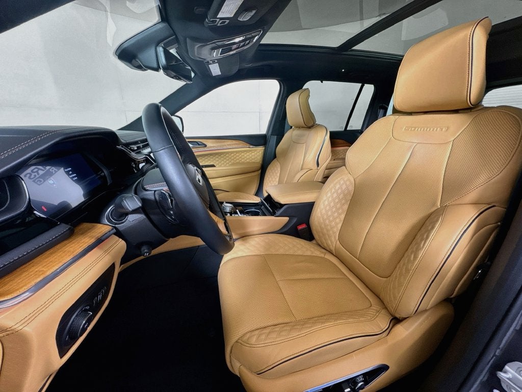 2025 Jeep Grand Cherokee Summit Reserve Reserve 4X4