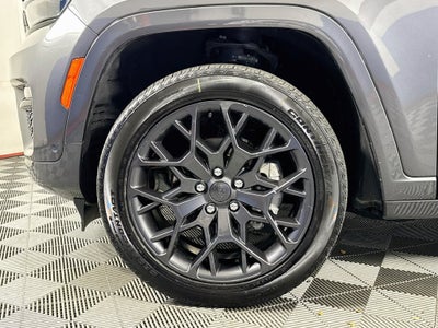 2025 Jeep Grand Cherokee Summit Reserve Reserve 4X4