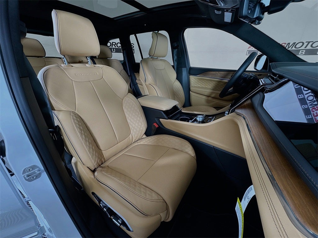 2025 Jeep Grand Cherokee Summit