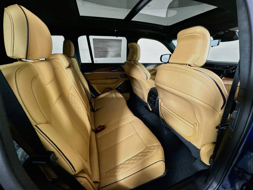 2027 Jeep Grand Cherokee Summit