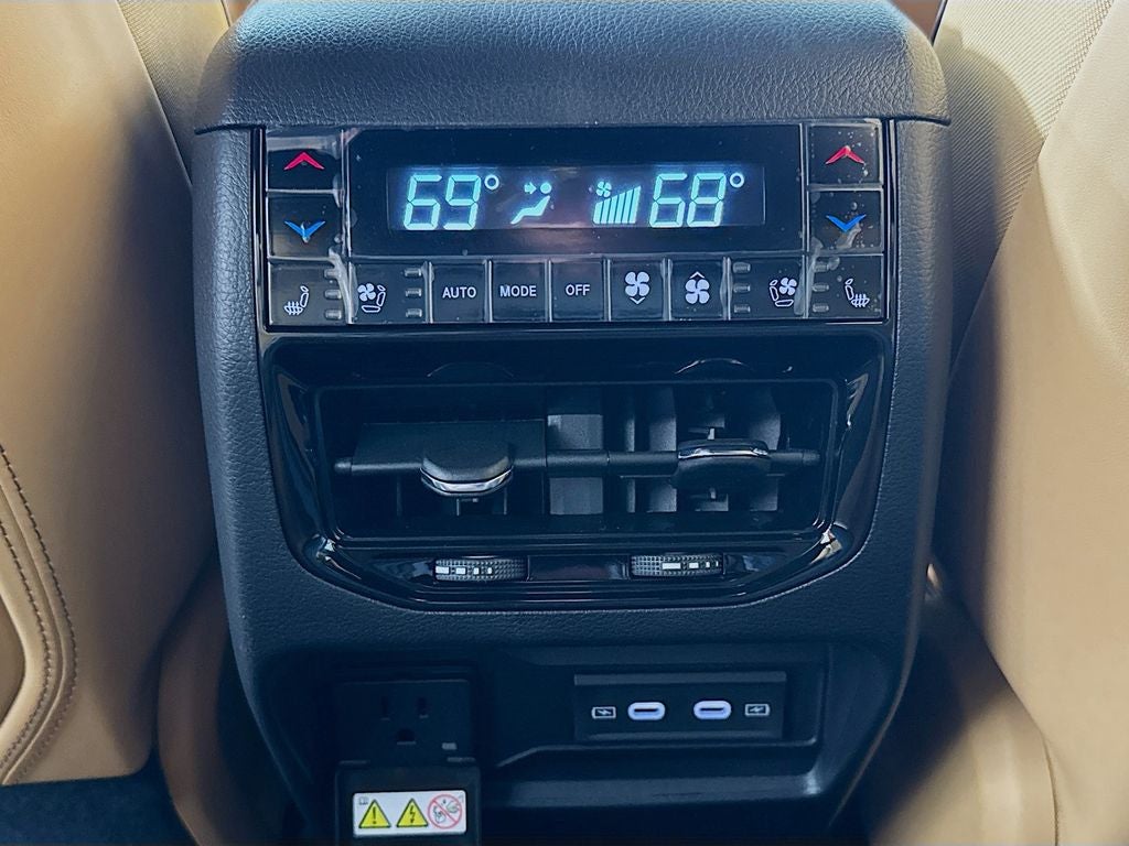 2026 Jeep Grand Cherokee Summit