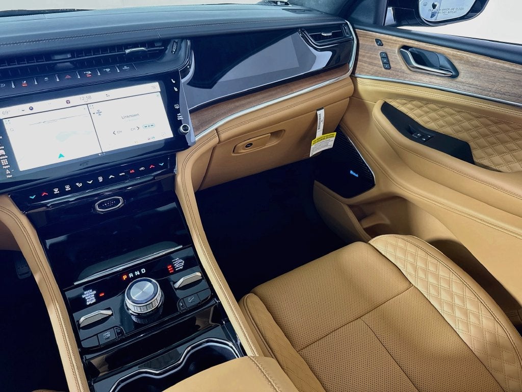 2027 Jeep Grand Cherokee Summit