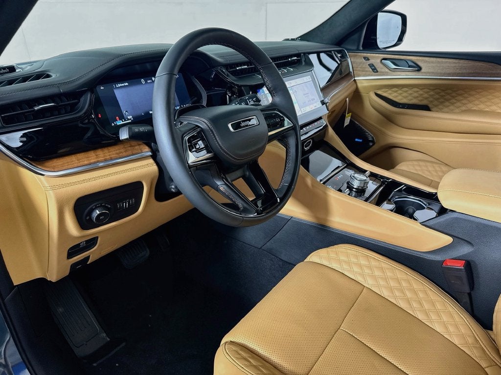 2027 Jeep Grand Cherokee Summit