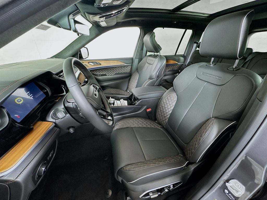 2026 Jeep Grand Cherokee Summit