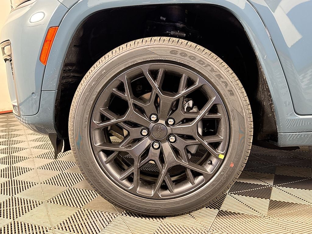 2026 Jeep Grand Cherokee Summit