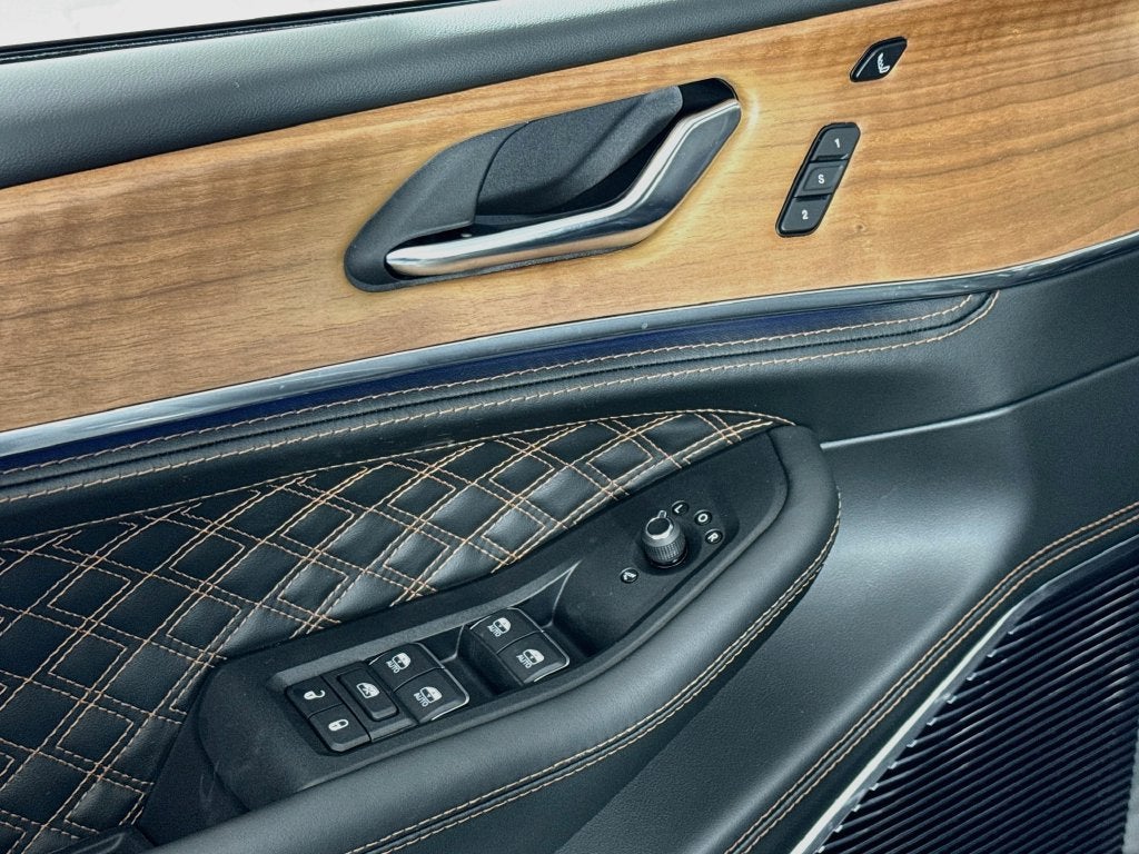 2027 Jeep Grand Cherokee Summit