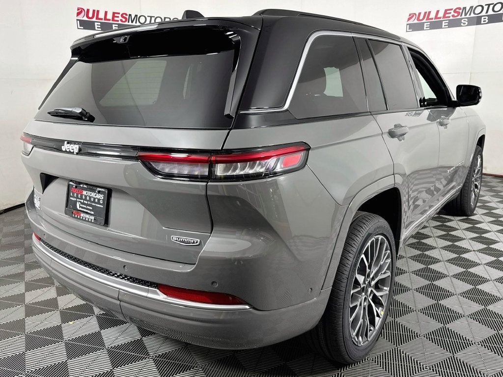 2027 Jeep Grand Cherokee Summit