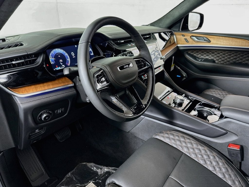 2027 Jeep Grand Cherokee Summit