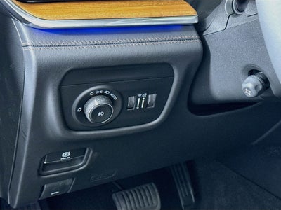 2026 Jeep Grand Cherokee Summit