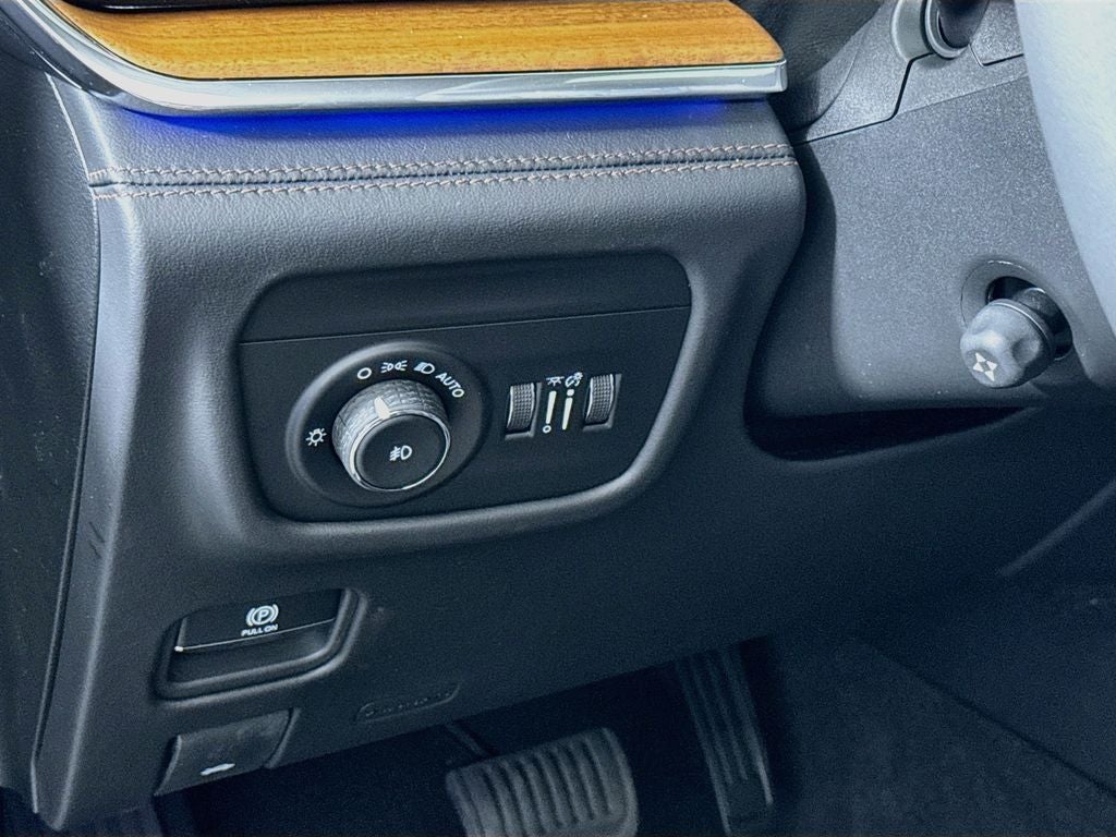 2026 Jeep Grand Cherokee Summit