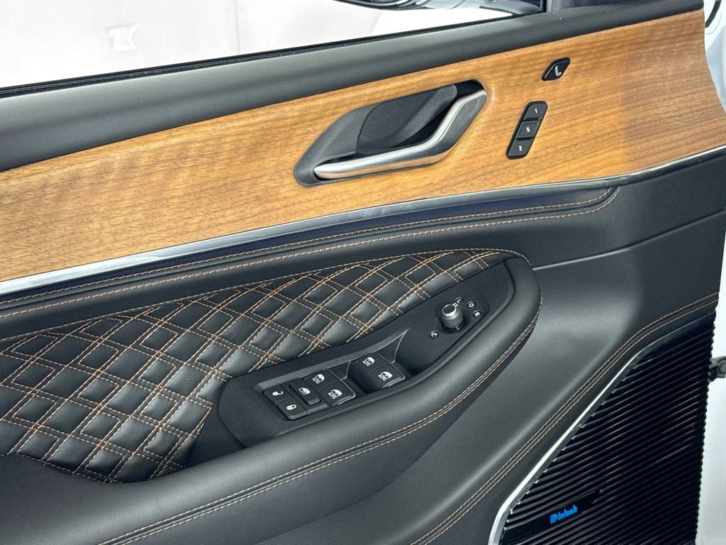 2026 Jeep Grand Cherokee Summit