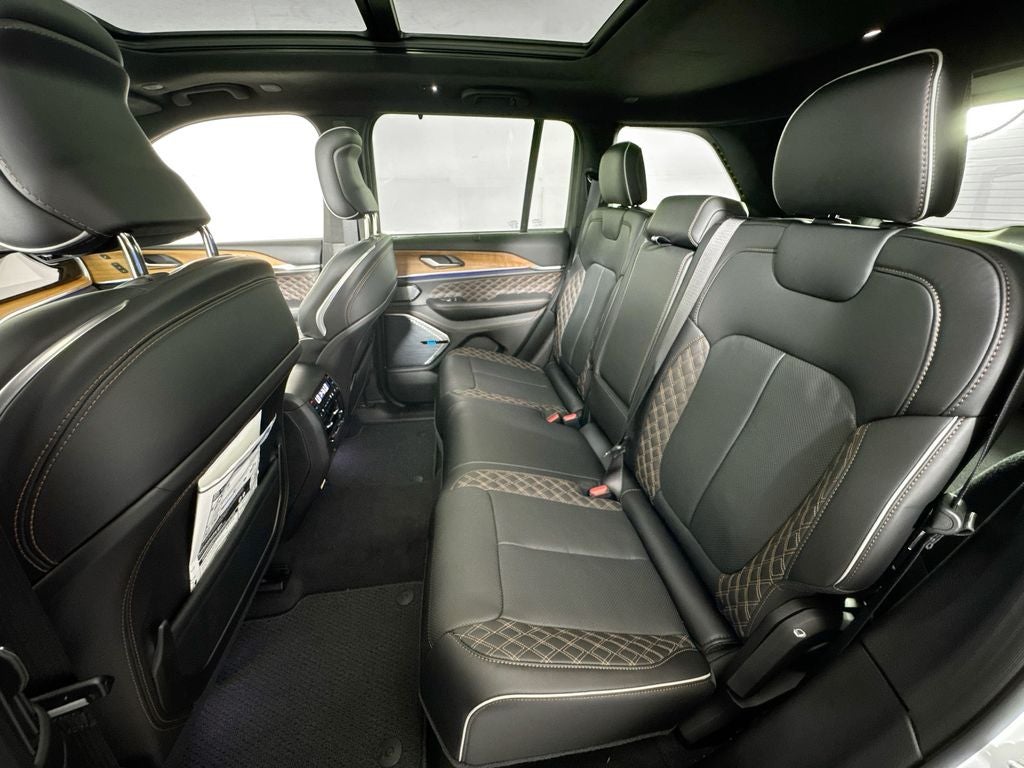 2026 Jeep Grand Cherokee Summit