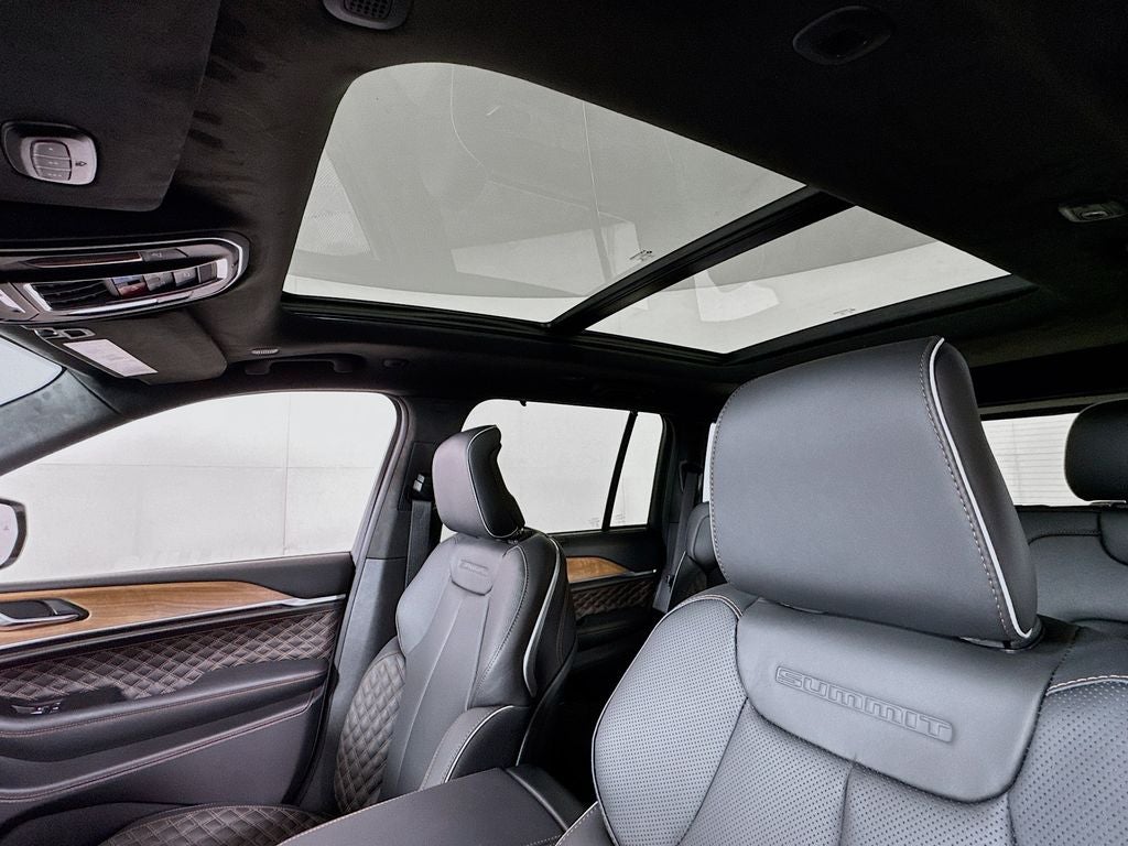 2026 Jeep Grand Cherokee Summit