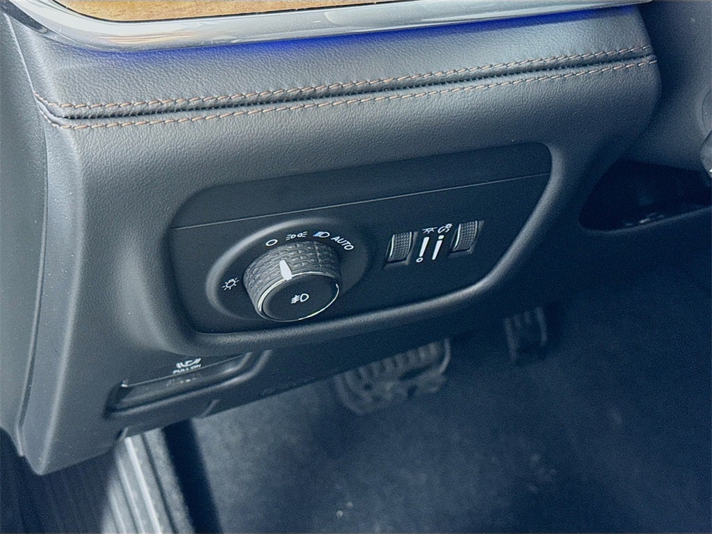 2026 Jeep Grand Cherokee Summit