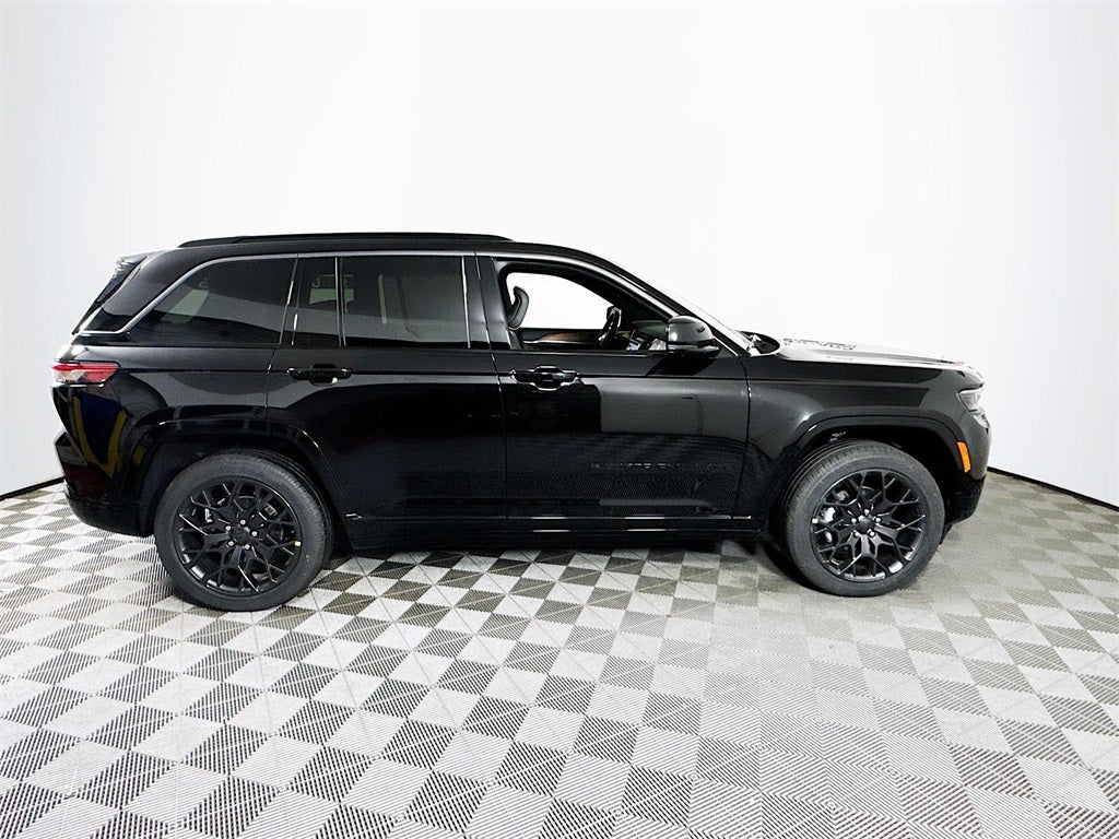 2026 Jeep Grand Cherokee Summit