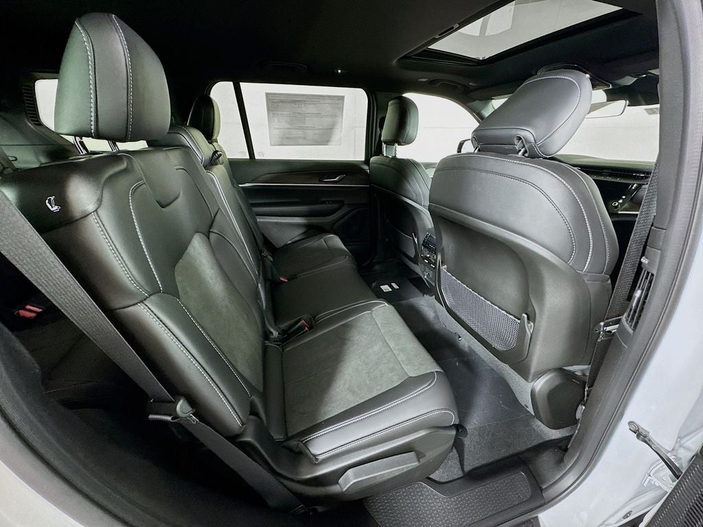 2026 Jeep Grand Cherokee L Laredo