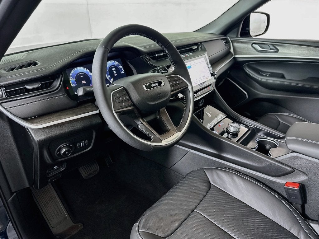 2027 Jeep Grand Cherokee L Limited Reserve