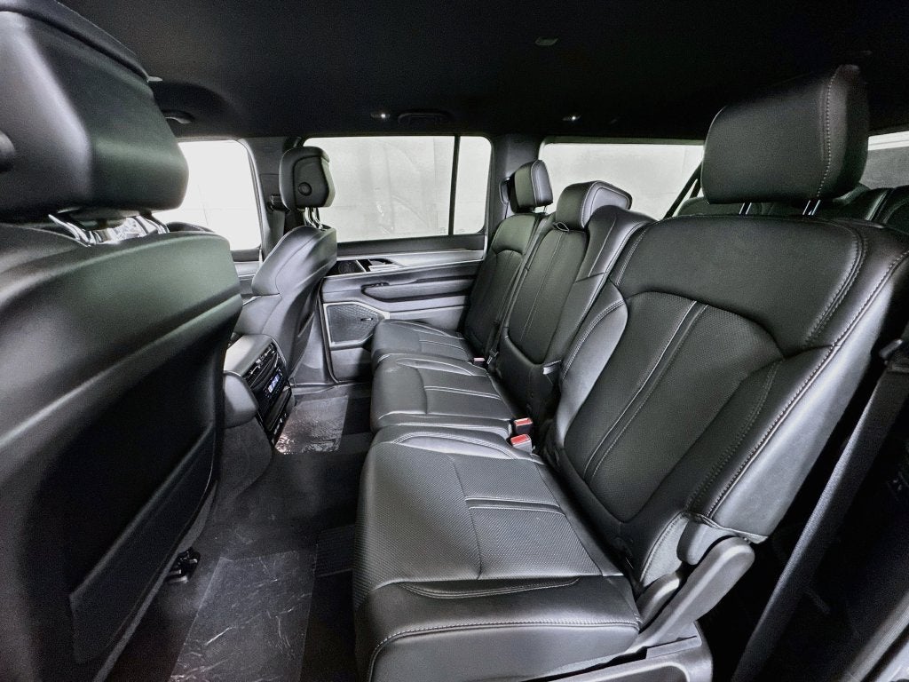 2026 Jeep Grand Wagoneer 4x4