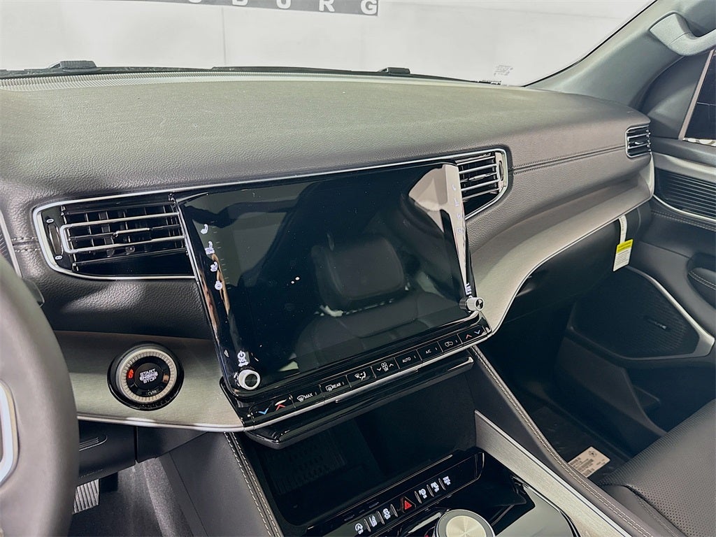 2026 Jeep Grand Wagoneer Base